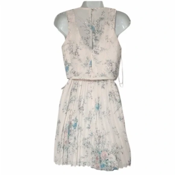 LC Lauren Conrad floral pleated midi dress with belt - Picture 5 of 5